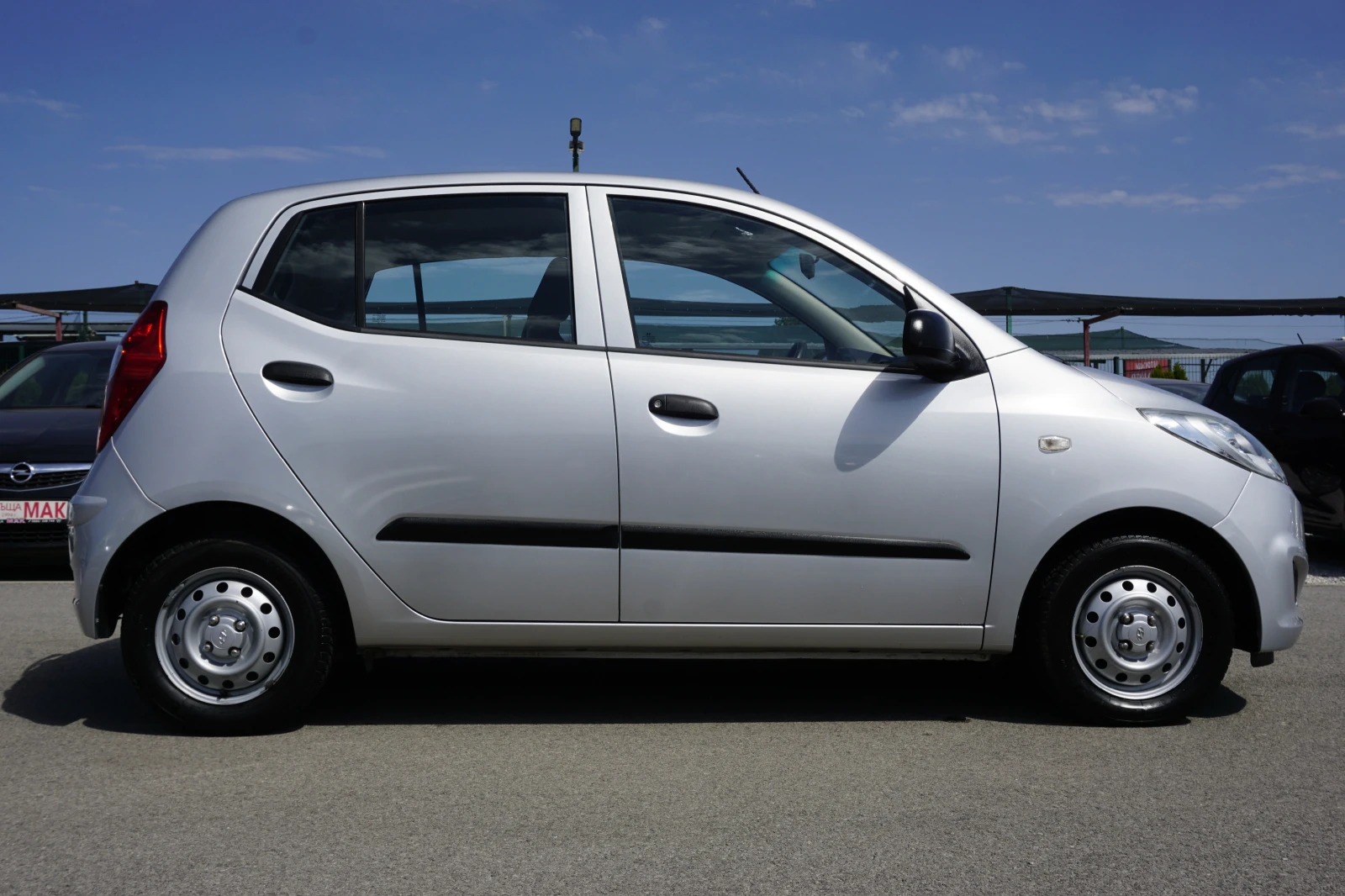 Hyundai I10 1.1i/48x.km/Facelift - изображение 8