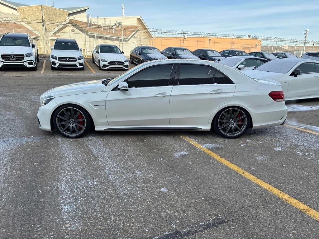 Mercedes-Benz E 63 AMG S* CARFAX * ��� ������������ ������ | Mobile.bg � ����������� 17
