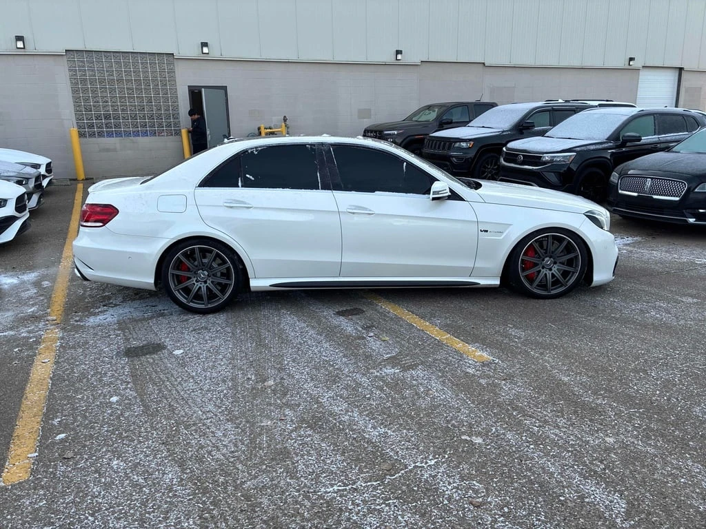 Mercedes-Benz E 63 AMG S* CARFAX * ��� ������������ ������ | Mobile.bg � ����������� 3