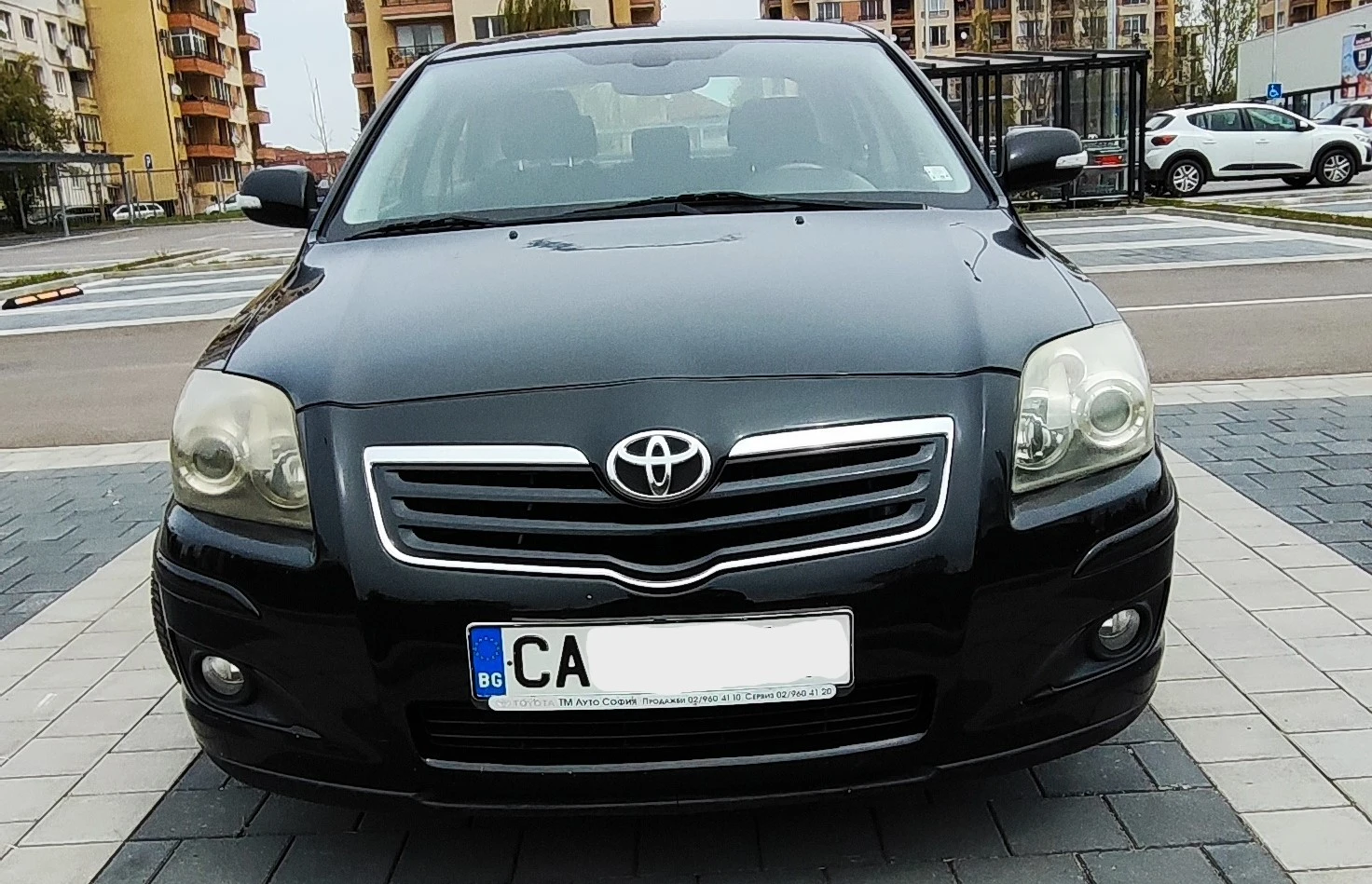Toyota Avensis 2.2 D4D, снимка 2 - Автомобили и джипове - 54205455
