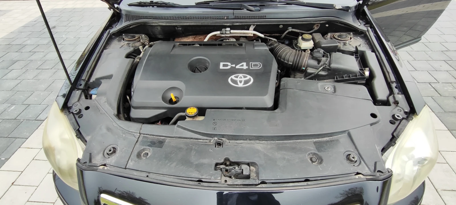 Toyota Avensis 2.2 D4D, снимка 12 - Автомобили и джипове - 54205455