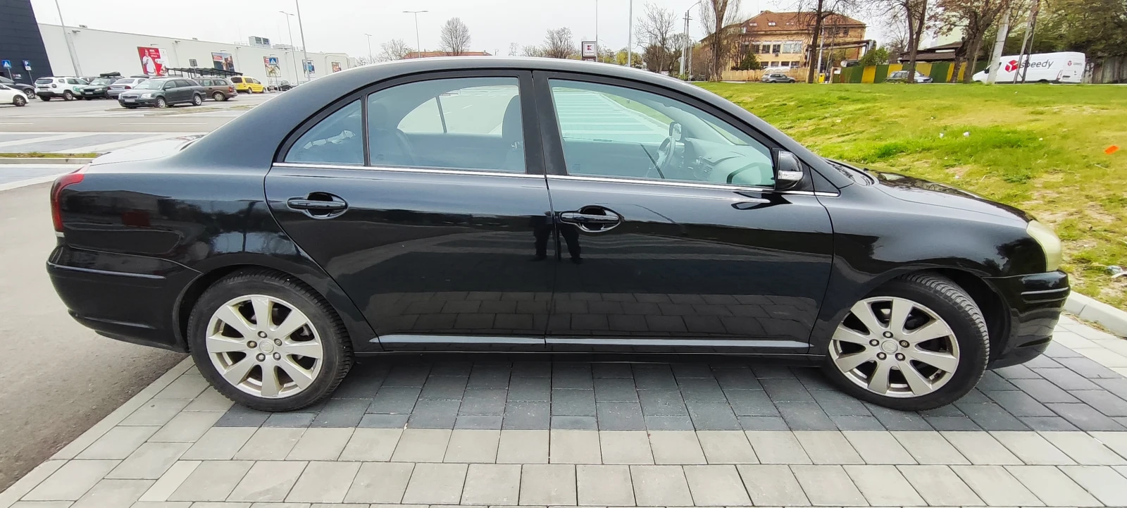 Toyota Avensis 2.2 D4D, снимка 3 - Автомобили и джипове - 54205455