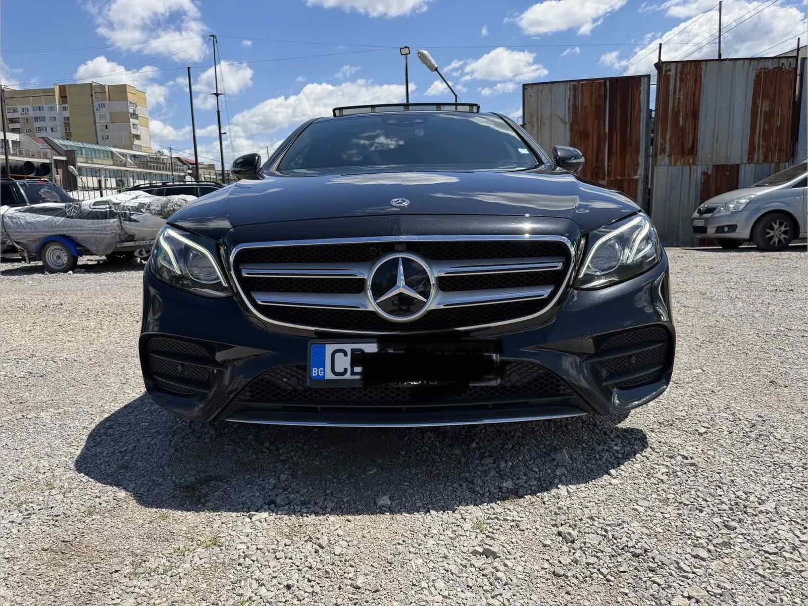 Mercedes-Benz E 350 /AMG пакет/ 4MATIC/ 360* / Panorama/ Burmester/ mu, снимка 3 - Автомобили и джипове - 54901459