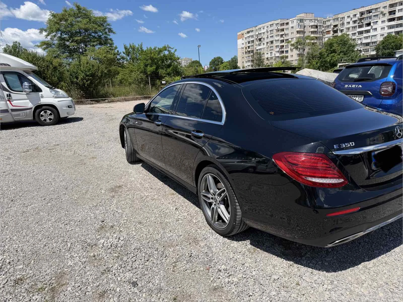 Mercedes-Benz E 350 /AMG пакет/ 4MATIC/ 360* / Panorama/ Burmester/ mu, снимка 4 - Автомобили и джипове - 54901459