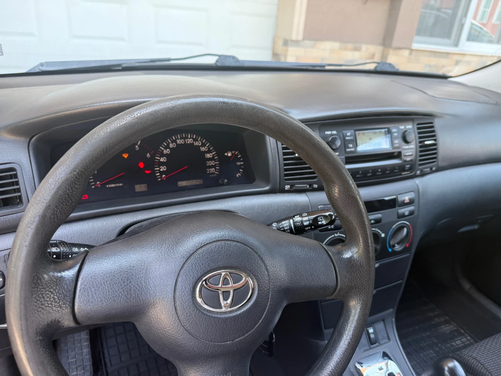 Toyota Corolla, снимка 10 - Автомобили и джипове - 55061803