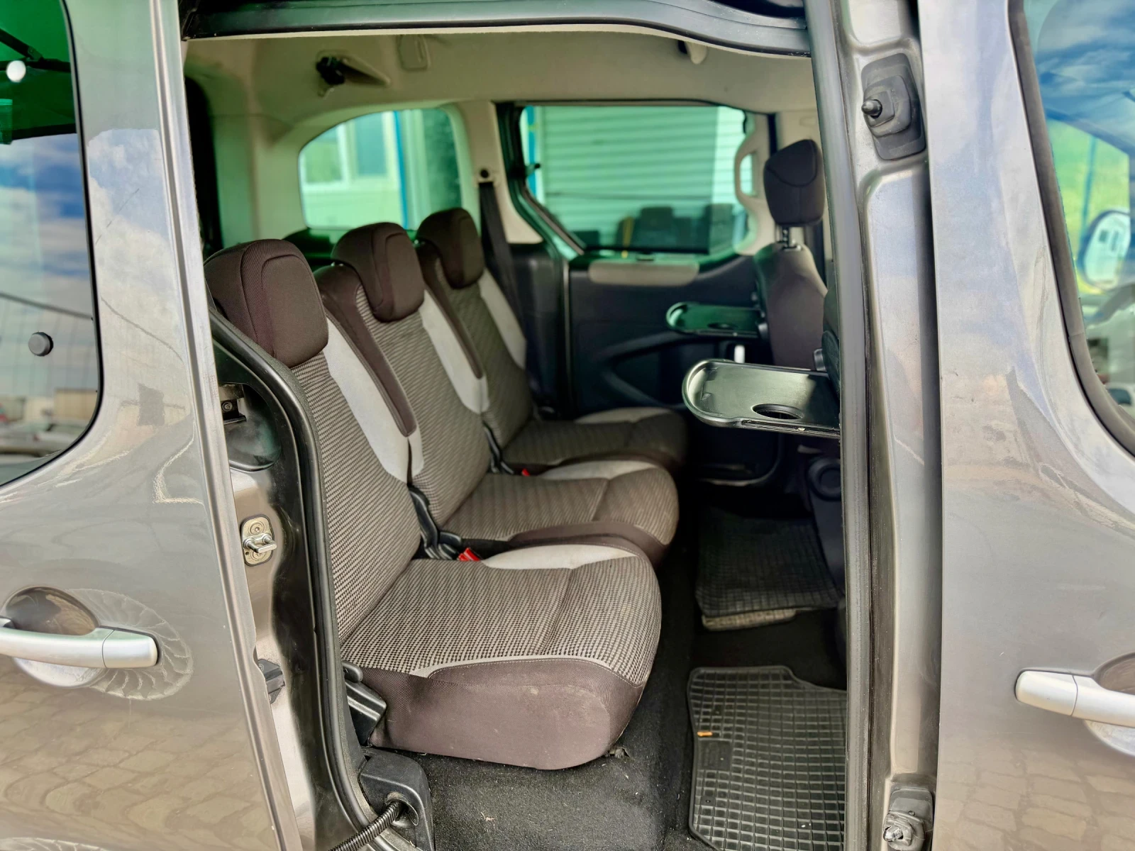 Peugeot Partner Teppe /1.6HDI/120кс/Лизинг/Бартер, снимка 8 - Автомобили и джипове - 55135749