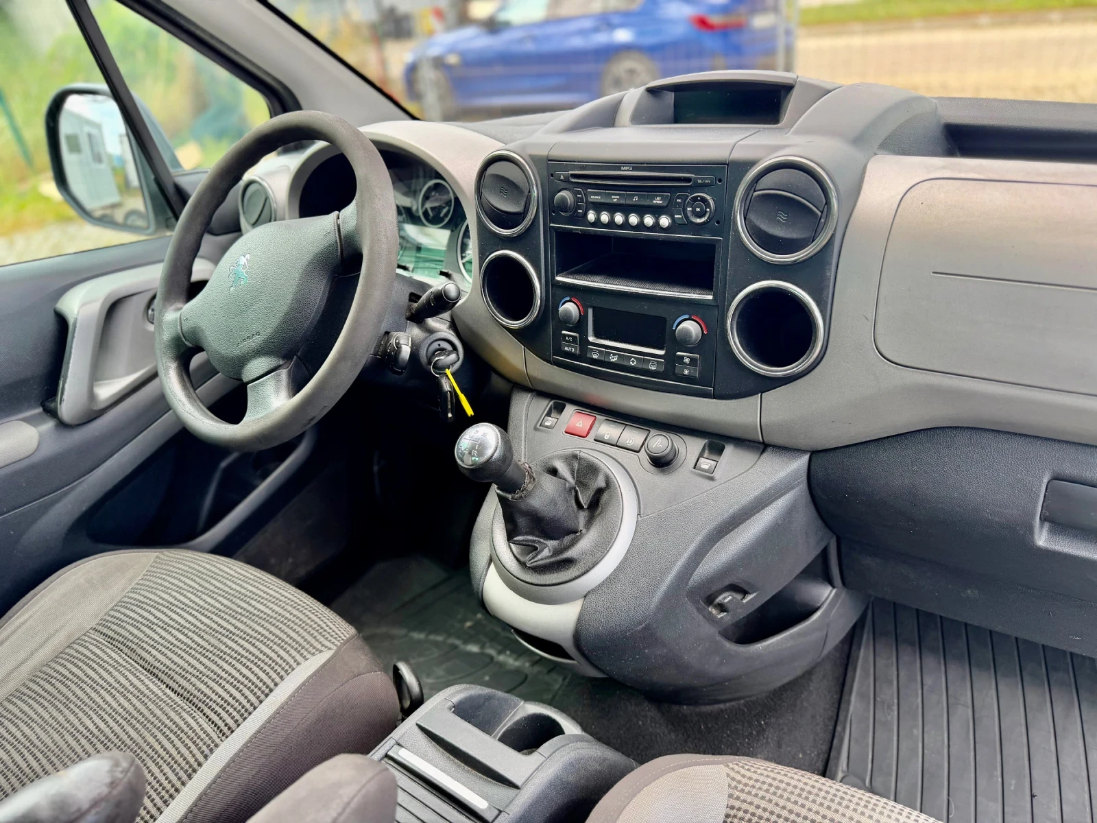 Peugeot Partner Teppe /1.6HDI/120кс/Лизинг/Бартер, снимка 12 - Автомобили и джипове - 55135749