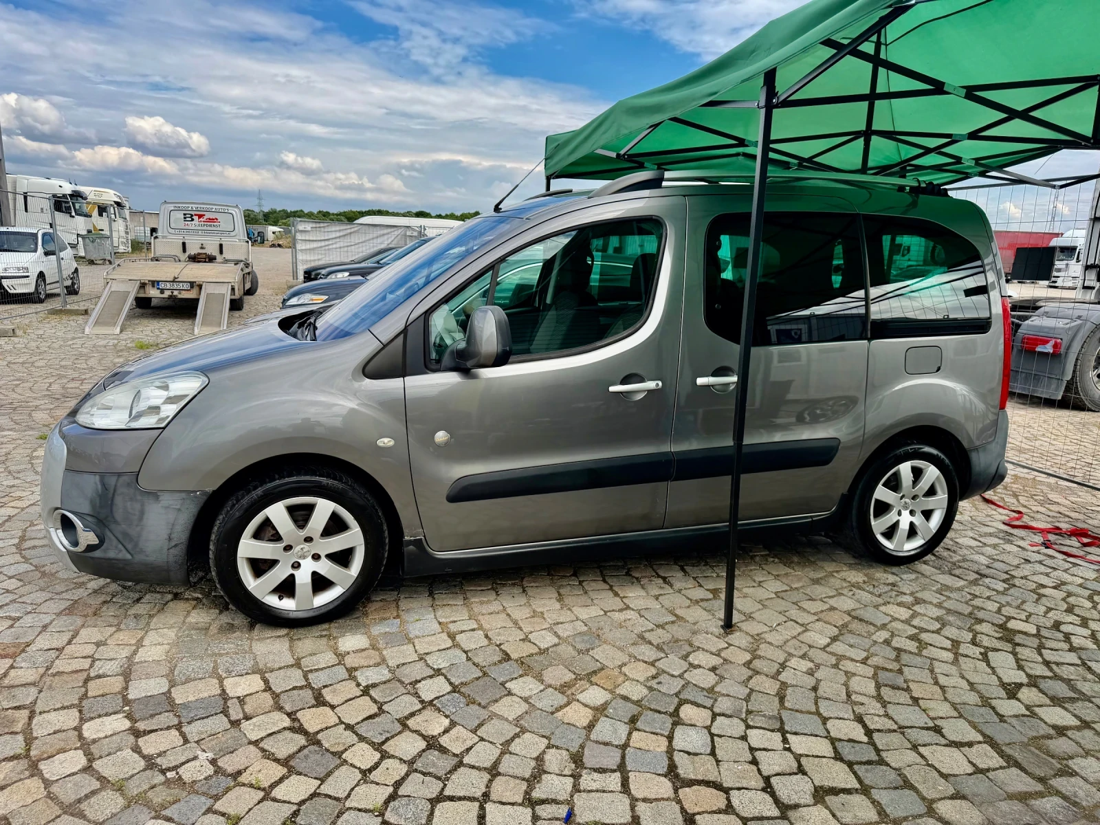 Peugeot Partner Teppe /1.6HDI/120кс/Лизинг/Бартер, снимка 2 - Автомобили и джипове - 55135749