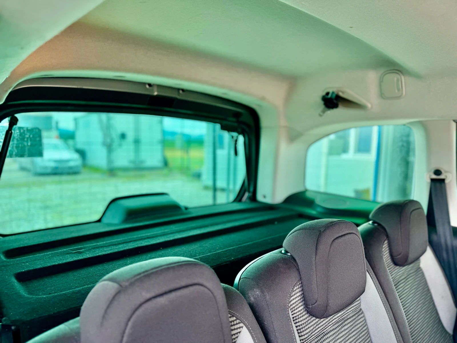 Peugeot Partner Teppe /1.6HDI/120кс/Лизинг/Бартер, снимка 14 - Автомобили и джипове - 55135749