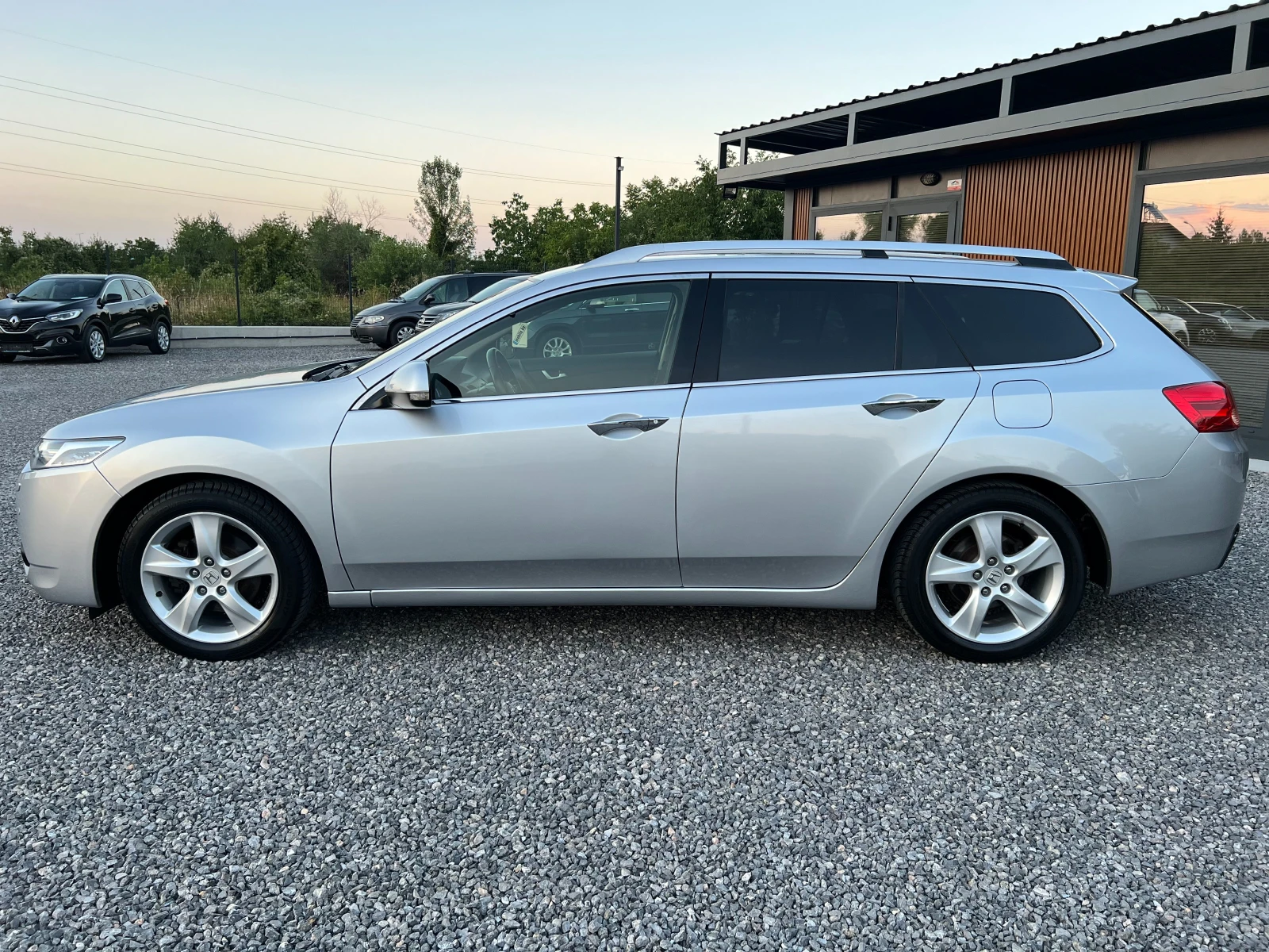 Honda Accord 2.0i-VTEC 135256км/JHMCW1780FC200309/Серв. история, снимка 2 - Автомобили и джипове - 55592206