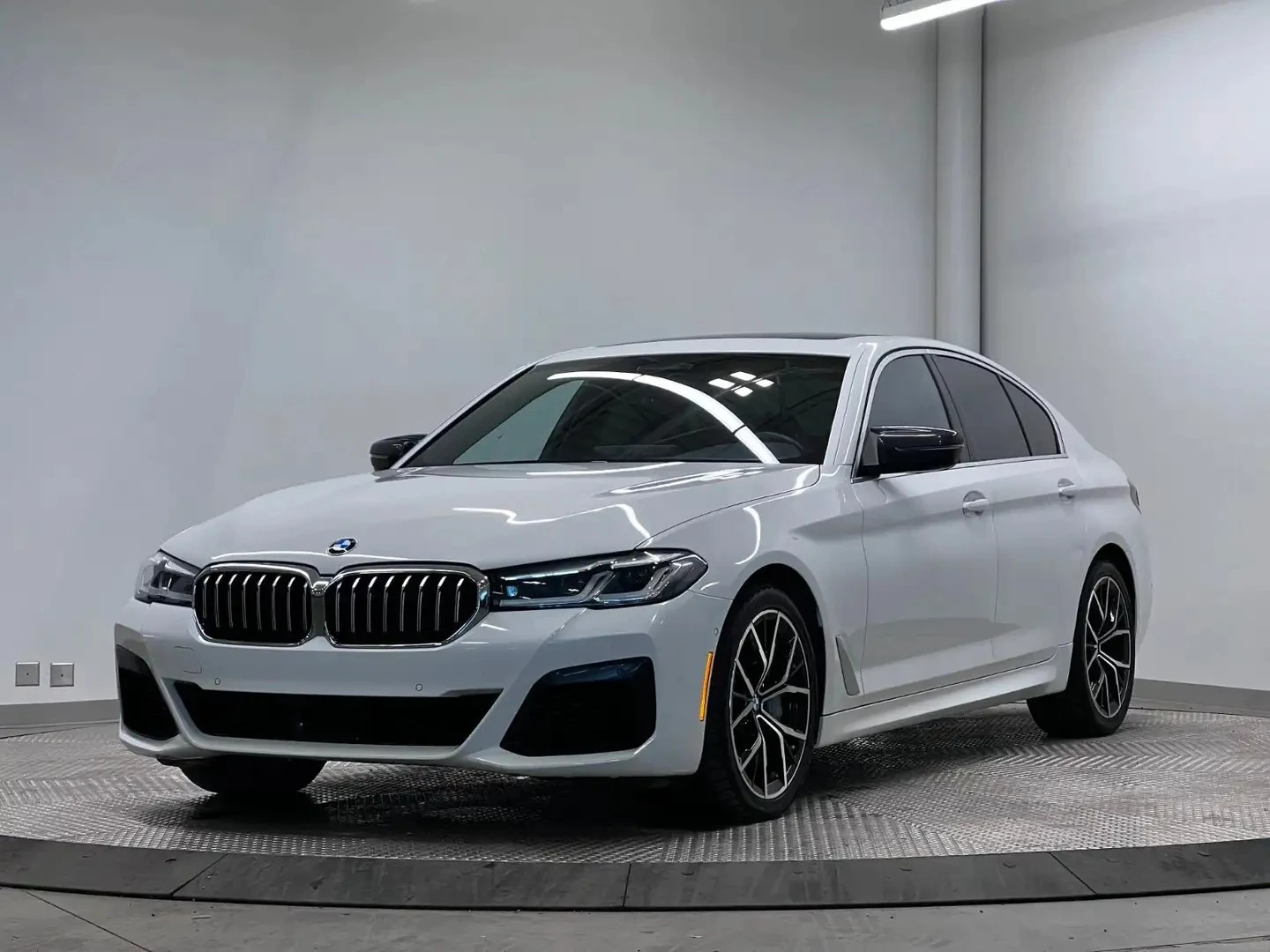 BMW 540 xDrive 40i* FACE* КОЖА* НАВИ* ПАНО* АВТОКРЕДИТ