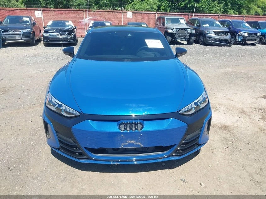 Audi E-Tron GT quattro, снимка 10 - Автомобили и джипове - 55719990