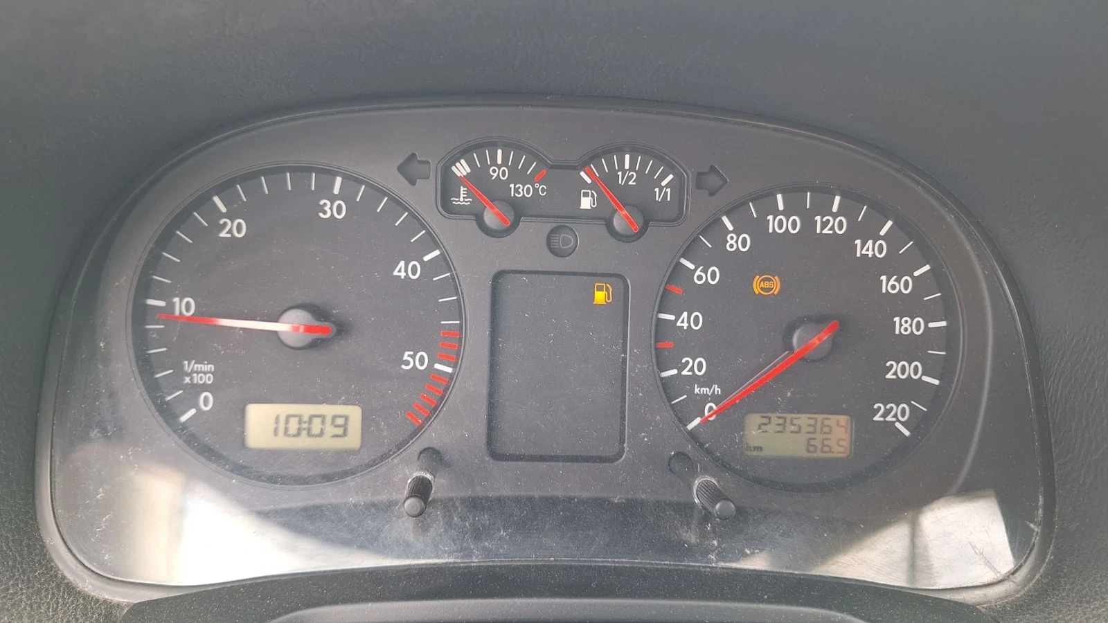 VW Golf 1.9tdi 110к.с. нов внос от Италия , снимка 10 - Автомобили и джипове - 55831830