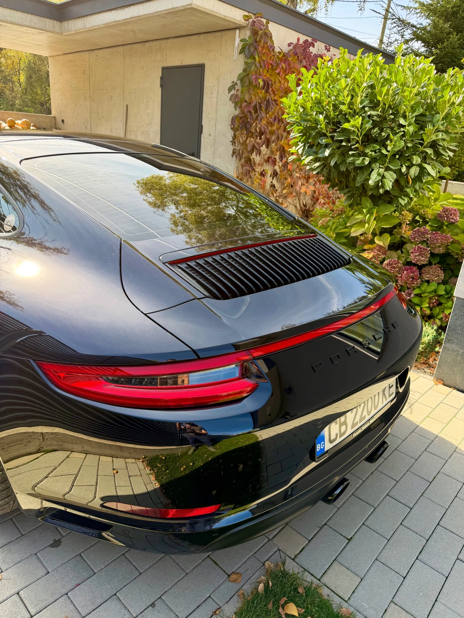 Porsche 911 Carrera 4 991.2 , снимка 2 - Автомобили и джипове - 56595874