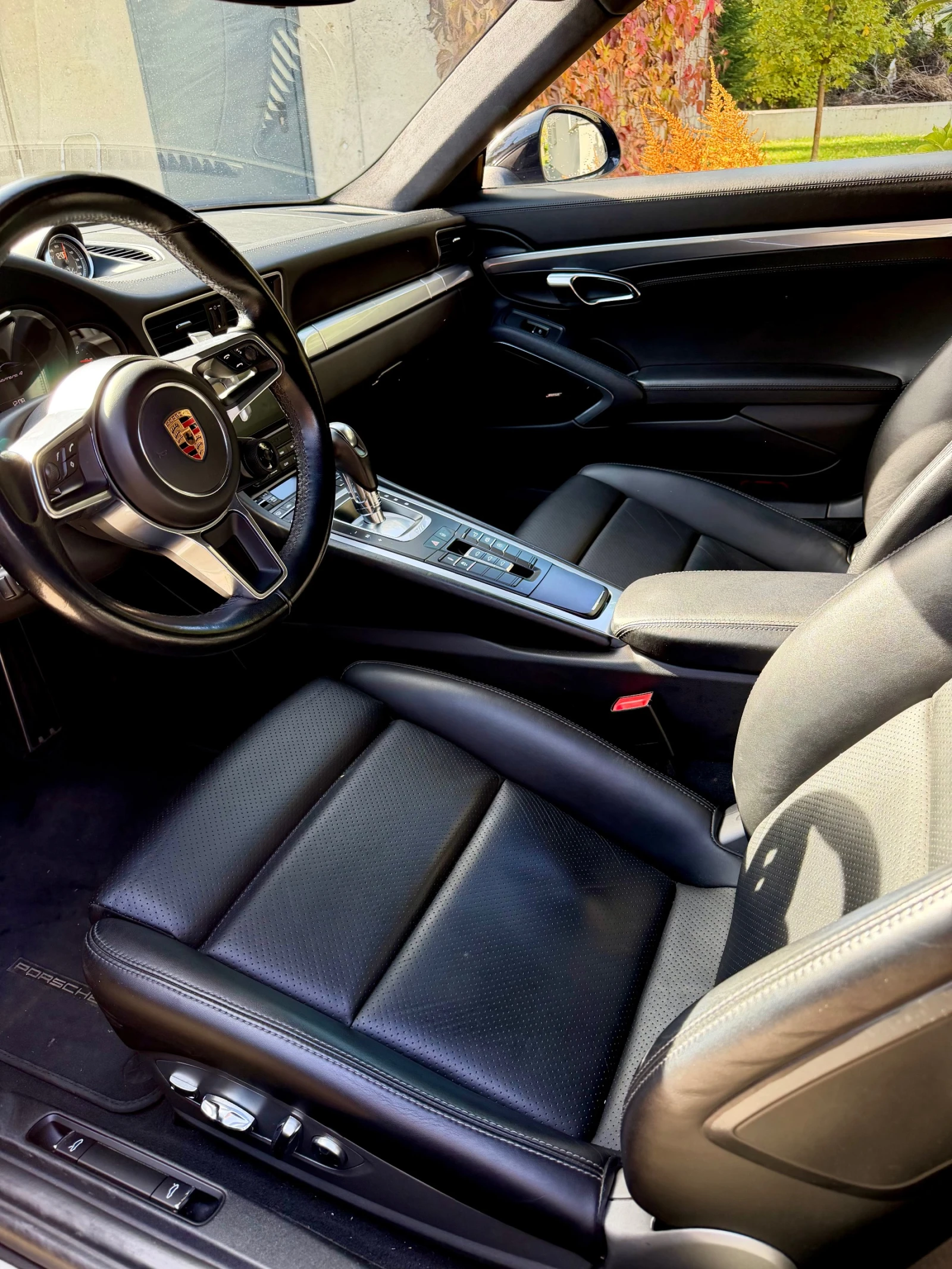 Porsche 911 Carrera 4 991.2 , снимка 6 - Автомобили и джипове - 56595874