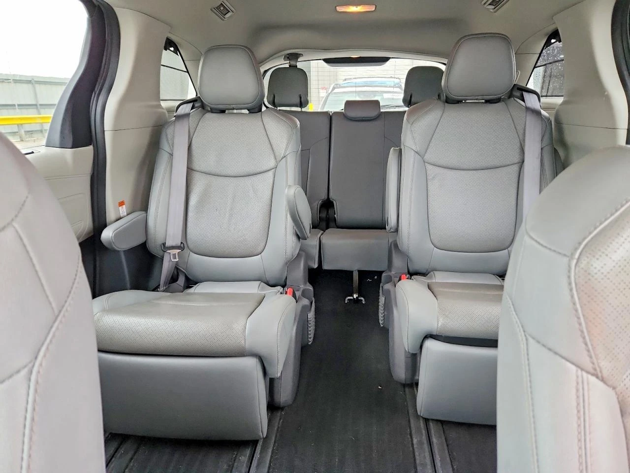Toyota Sienna 2.5l Limited 7-Passenger | Mobile.bg � ����������� 10