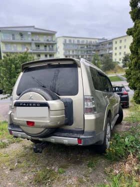 Mitsubishi Pajero - 10000 € / 19558.30 лв. - 54684123 3