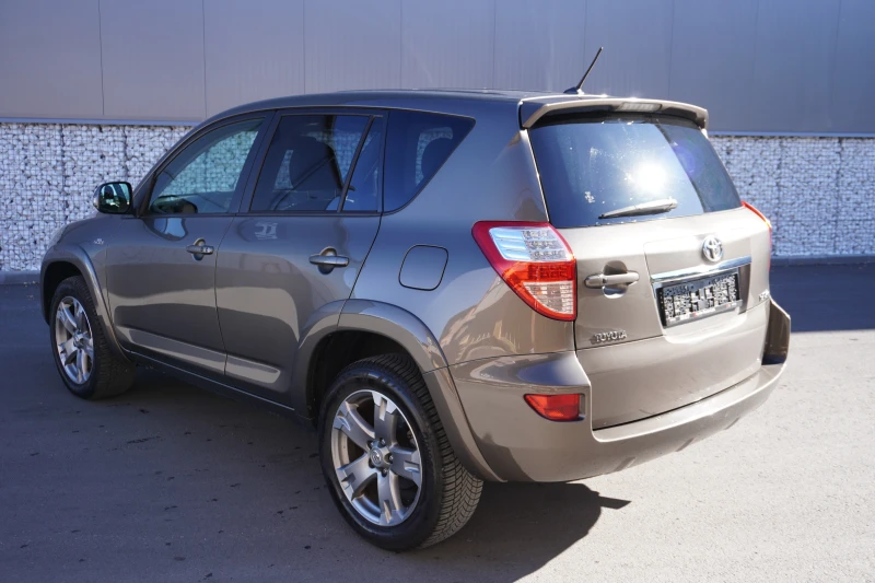 Toyota Rav4 2.2 D4-D 150KC-CROSSOVER/KEYLESSGO/FACE/CAMERA/AWD, снимка 3 - Автомобили и джипове - 47879109