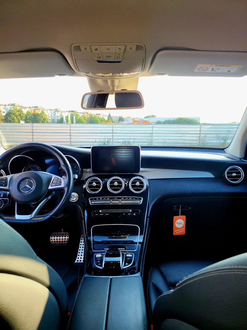 Mercedes-Benz GLC 250 Coupe/9 G TRONIC/ AMG, снимка 17 - Автомобили и джипове - 52206916