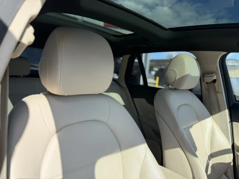 Mercedes-Benz GLC 300 * AMG PKG* MEMORY PKG* , снимка 11 - Автомобили и джипове - 53058353