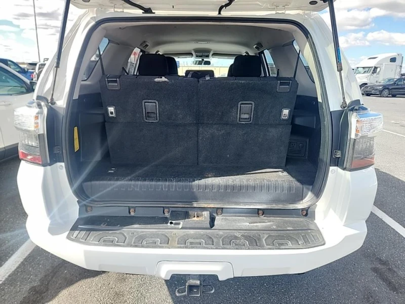 Toyota 4runner 4.0* V6* ПОДГРЕВ* КАМЕРА* КЕЙЛЕС* LANE* ASSIST, снимка 8 - Автомобили и джипове - 53276289