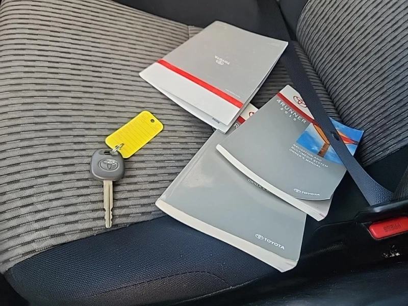 Toyota 4runner 4.0* V6* ПОДГРЕВ* КАМЕРА* КЕЙЛЕС* LANE* ASSIST, снимка 14 - Автомобили и джипове - 53276289