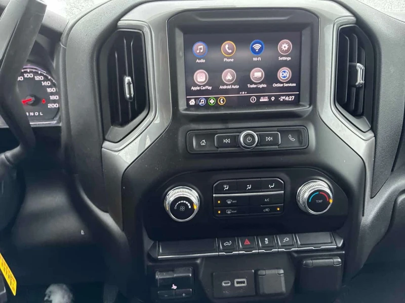 Gmc Sierra * 4WD Crew Cab * CARFAX * Carplay, снимка 9 - Автомобили и джипове - 53507023