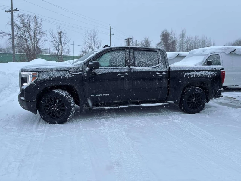 Gmc Sierra * 4WD Crew Cab * CARFAX * Carplay, снимка 2 - Автомобили и джипове - 53507023