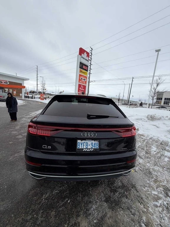 Audi Q8 QUATTRO * ДИСТРОНИК* 360 КАМЕРА* ОБДУХВАНЕ*  - изображение 4