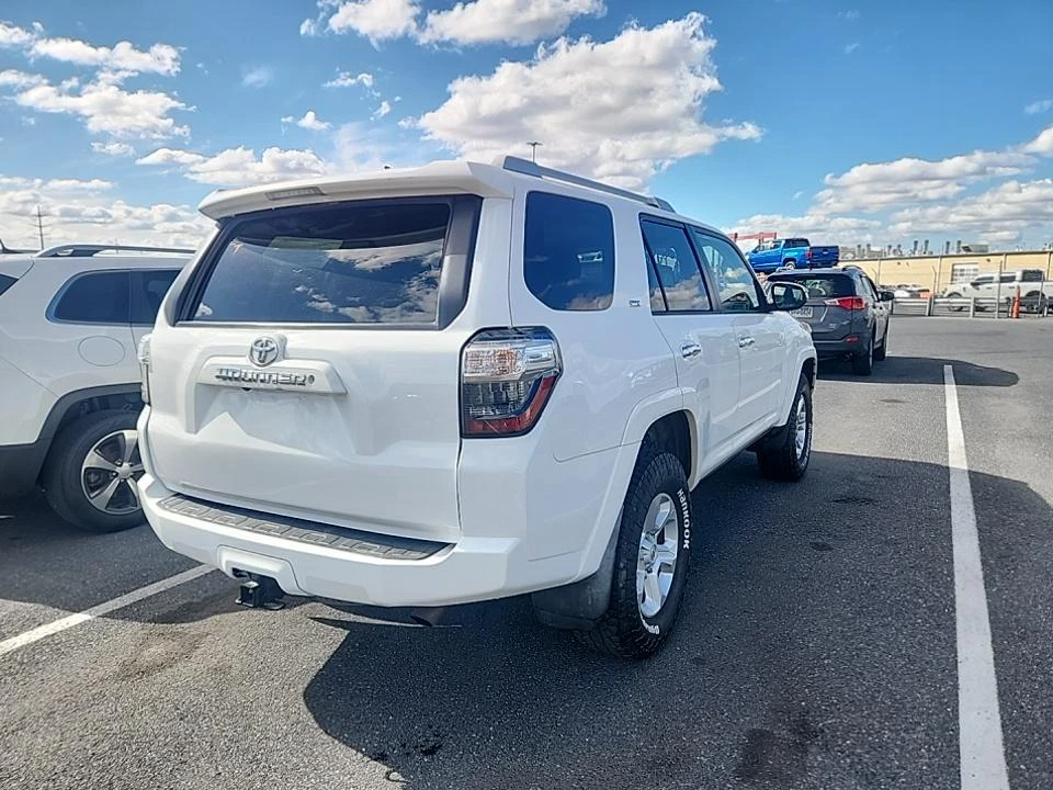 Toyota 4runner 4.0* V6* ПОДГРЕВ* КАМЕРА* КЕЙЛЕС* LANE* ASSIST - изображение 2