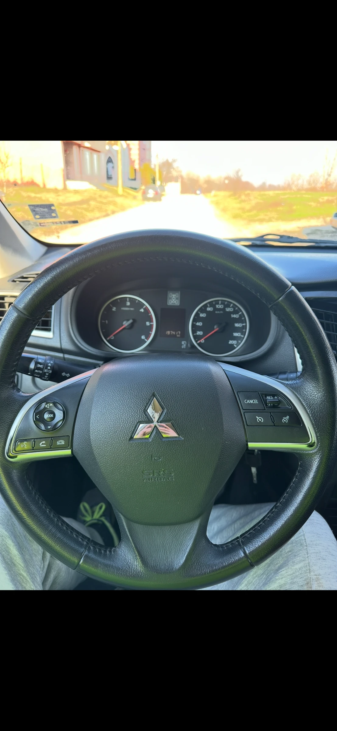 Mitsubishi L200, снимка 13 - Автомобили и джипове - 54804115