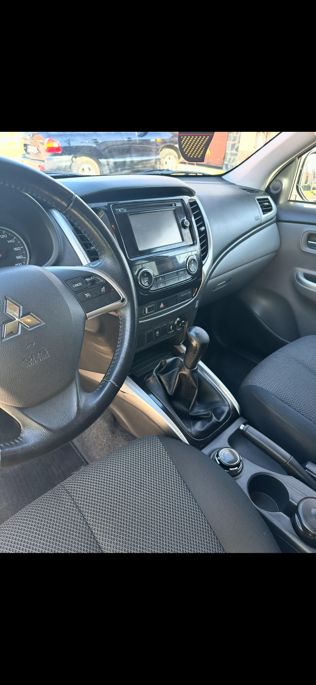 Mitsubishi L200, снимка 14 - Автомобили и джипове - 54804115