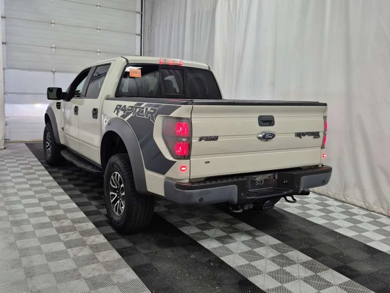 Ford F150 * 6.2* SVT RAPTOR CREW CAB SHORT BED* АВТОКРЕДИТ* , снимка 4 - Автомобили и джипове - 55670660