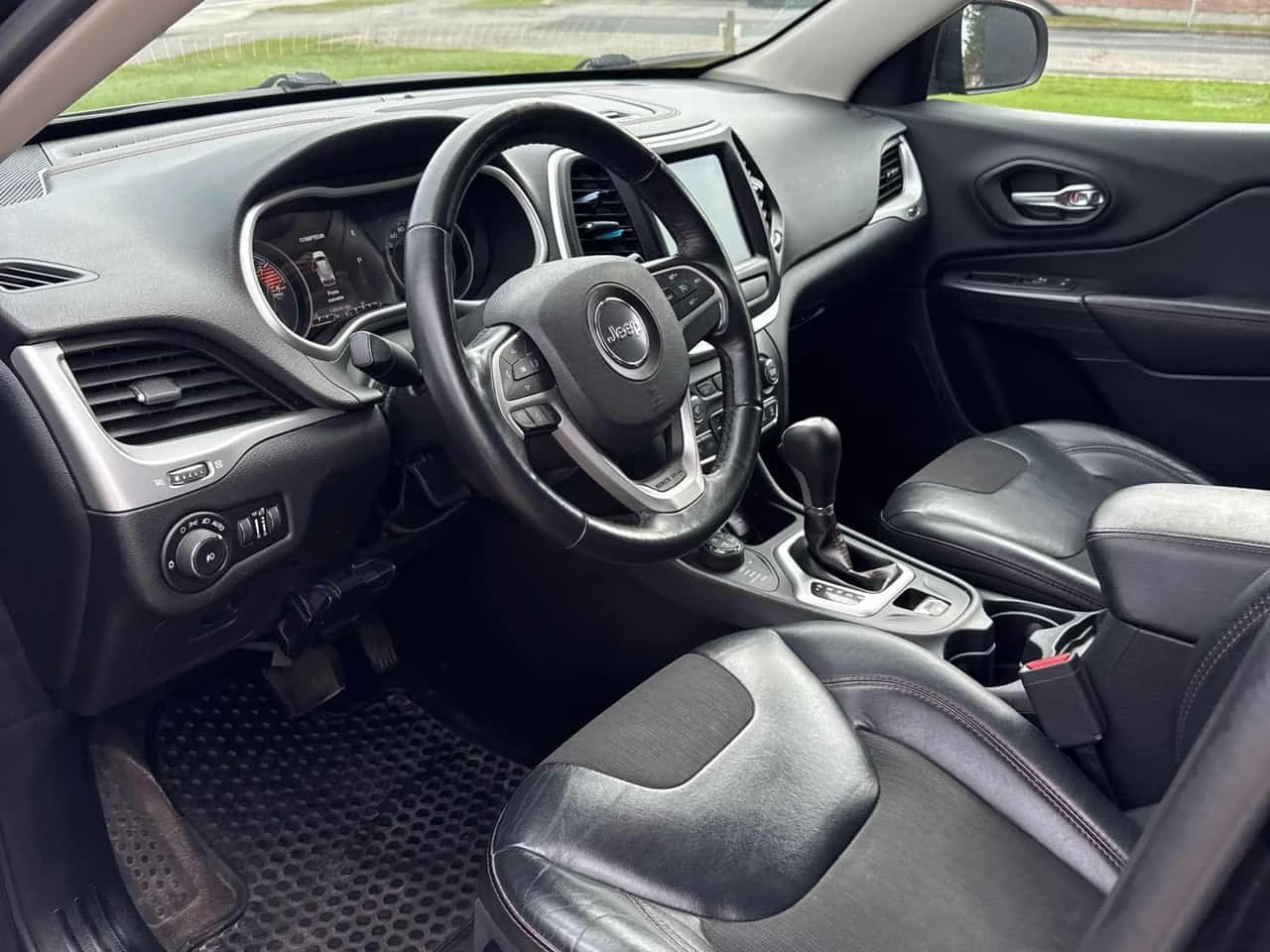 Jeep Cherokee * Trailhawk * CARFAX * ��� ������������ ������ | Mobile.bg � ����������� 5