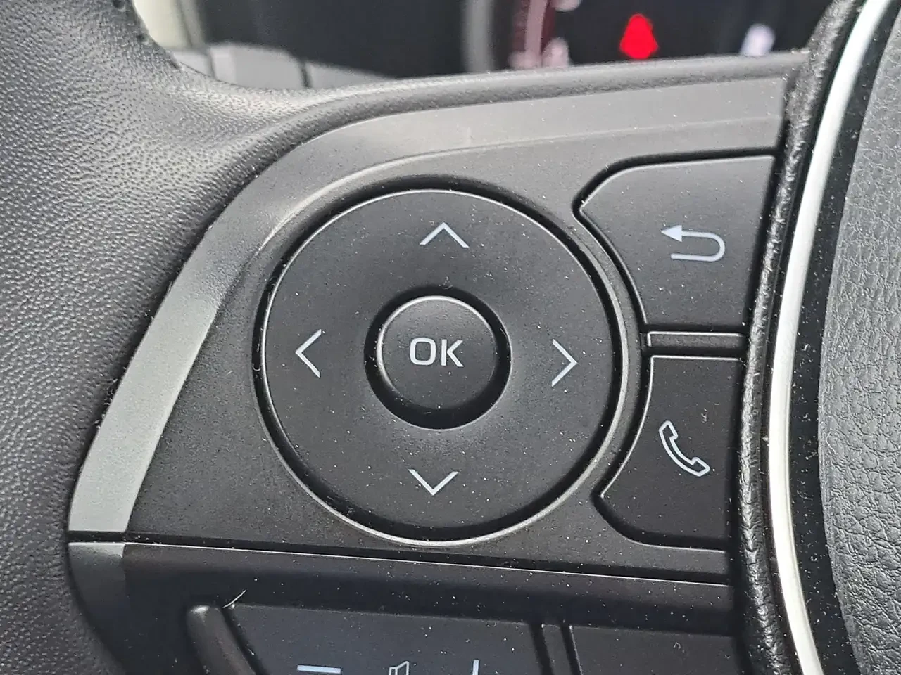 Toyota Rav4 AWD | Apple CarPlay | Android Auto | Sirus XM | Mobile.bg � ����������� 13