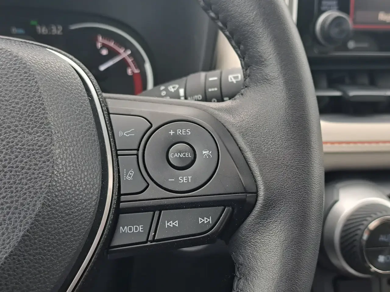 Toyota Rav4 AWD | Apple CarPlay | Android Auto | Sirus XM | Mobile.bg � ����������� 14
