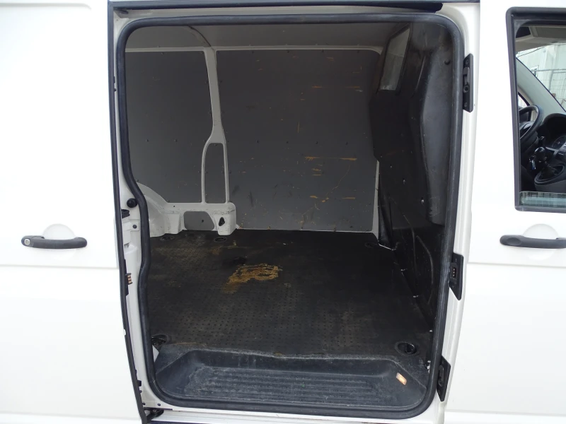 VW T5, снимка 11 - Бусове и автобуси - 51120776