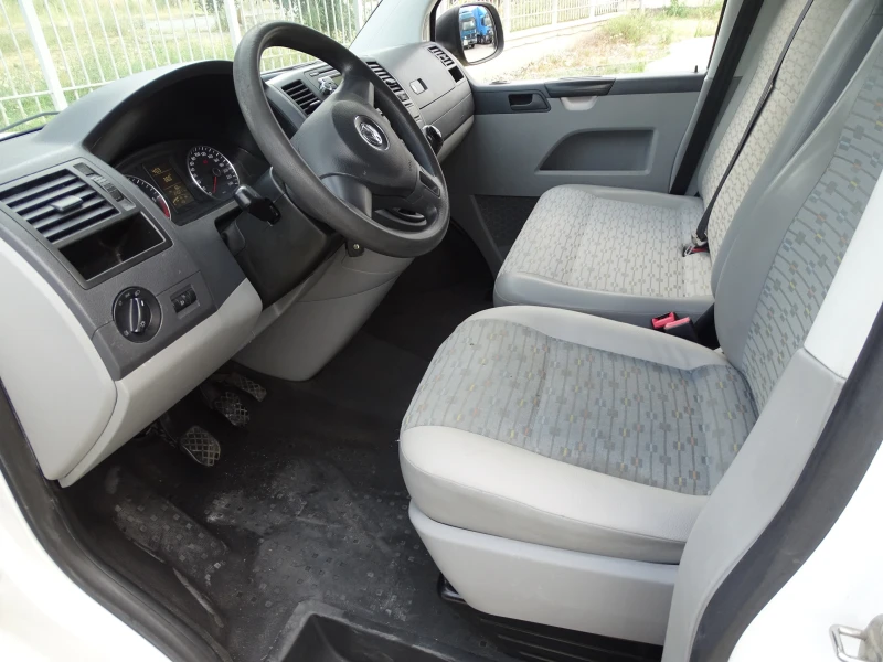 VW T5, снимка 14 - Бусове и автобуси - 51120776