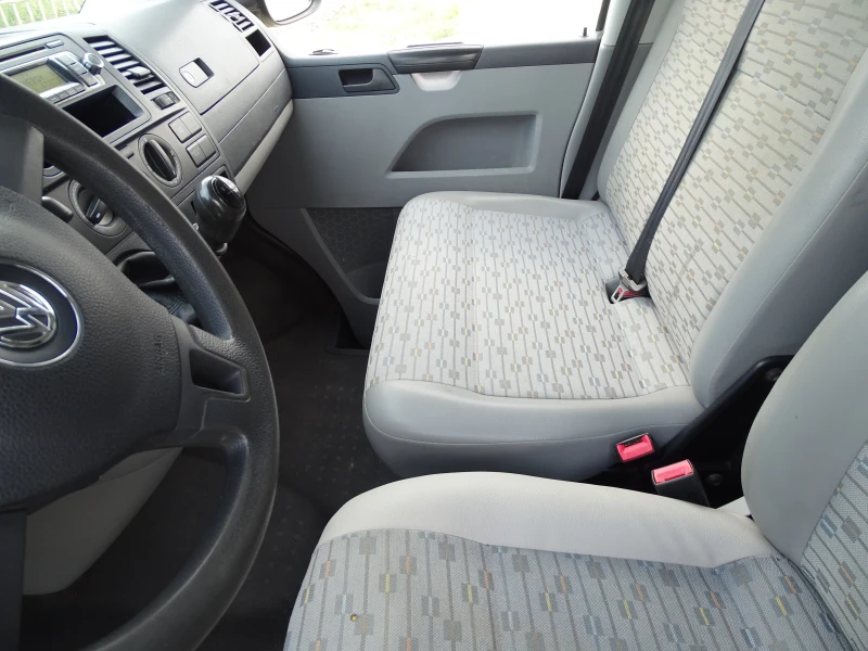 VW T5, снимка 16 - Бусове и автобуси - 51120776