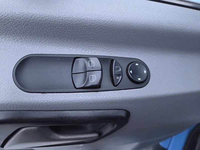 Mercedes-Benz Sprinter 519 CDI, Хладилен, До 3.5 тона, Ток, Клима, снимка 13 - Бусове и автобуси - 53090481