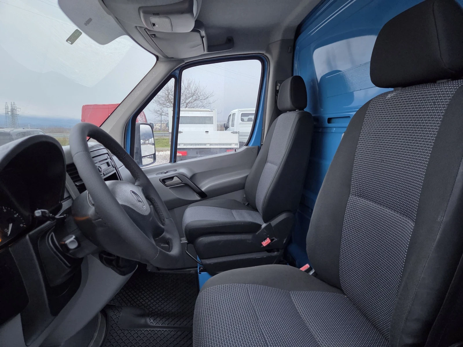 Mercedes-Benz Sprinter 519 CDI, Хладилен, До 3.5 тона, Ток, Клима - изображение 9