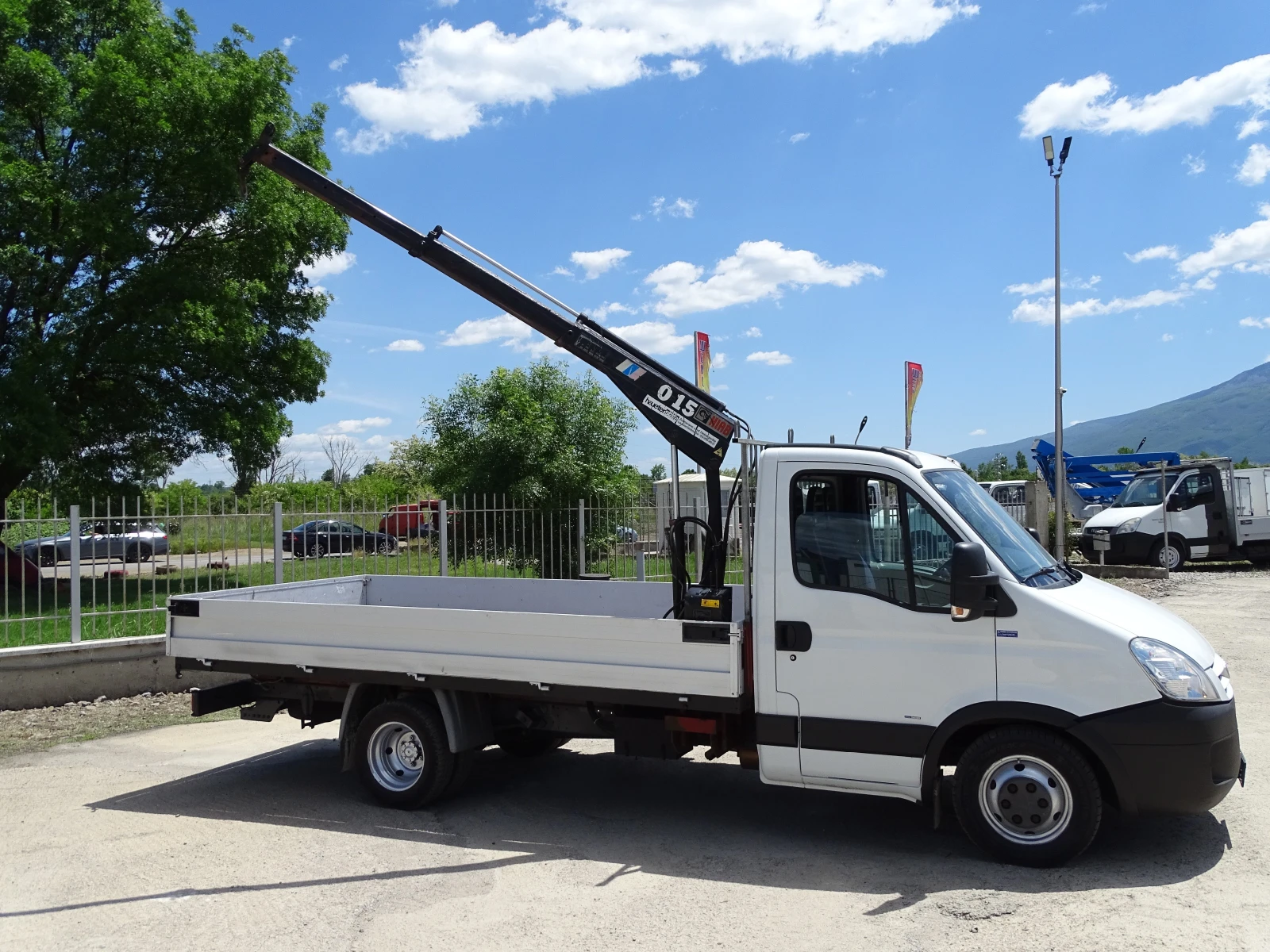 Iveco 35c15 БОРДОВИ С КРАН HIAB  1200 kg