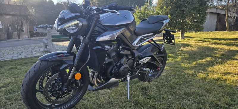 Triumph Street Triple