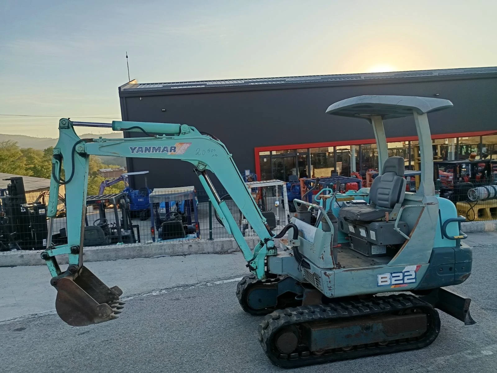 Багер Yanmar B22 Перфектен - изображение 10