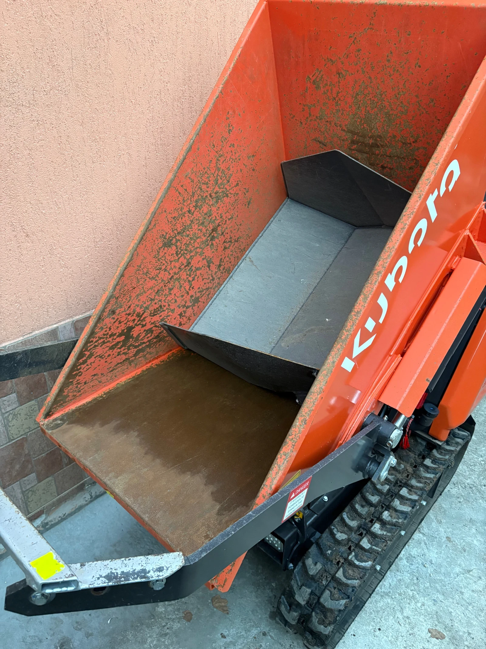 Мини челни товарачи Kubota Дъмер - изображение 2