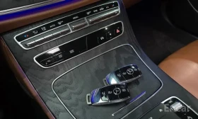 Mercedes-Benz E 220 D * AMG ПАКЕТ * FACELIFT * HEAD UP * 360 КАМЕРА * , снимка 10