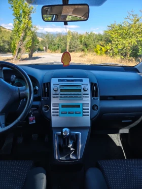 Toyota Corolla verso, снимка 9