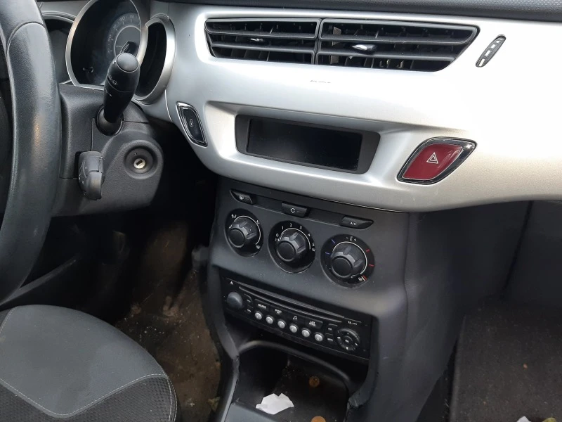 Citroen C3 1.4HDI, снимка 8 - Автомобили и джипове - 39799957