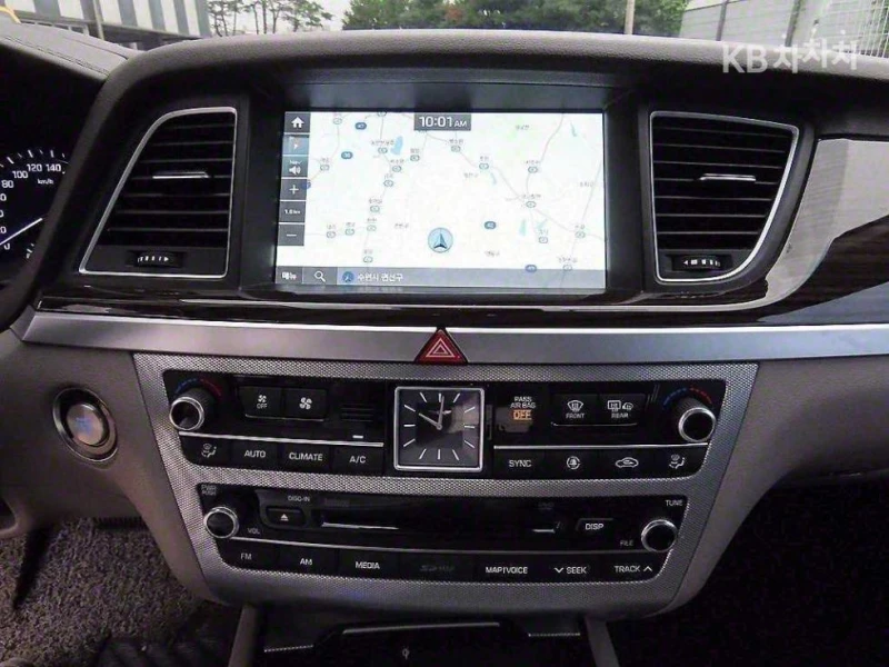 Genesis G80 3.3 GDI AWD, снимка 12 - Автомобили и джипове - 51523480