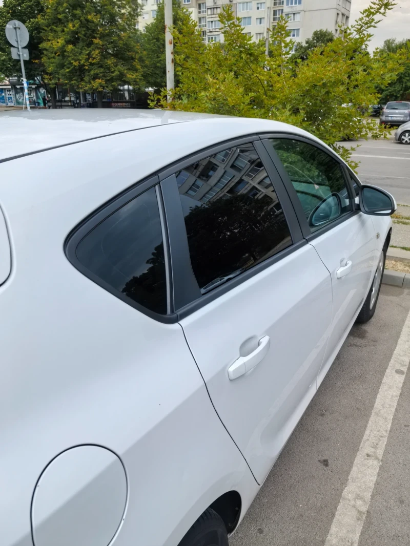 Opel Astra, снимка 13 - Автомобили и джипове - 52555455